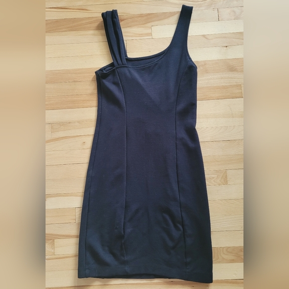 Guess Black Dress - Picture 2 of 6